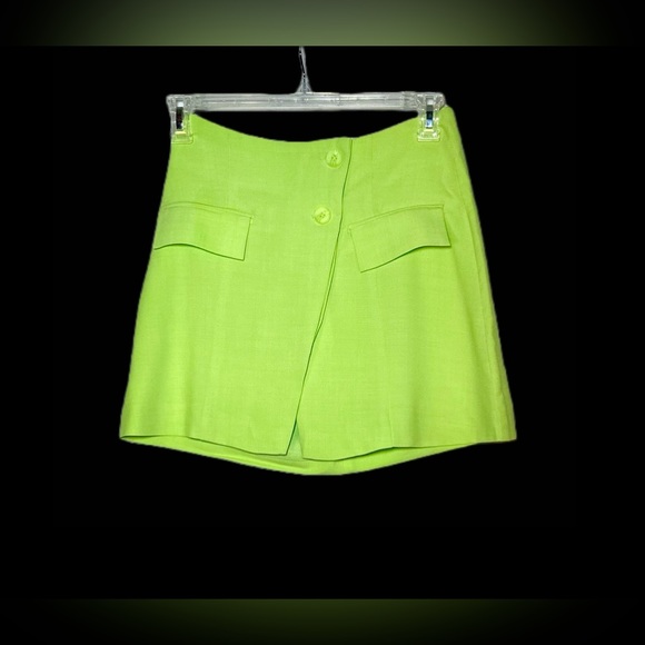NWT WeWoreWhat Revolve Green Mini Skirt w/ Asymmetrical Front 2-Button Closure S - Picture 7 of 14